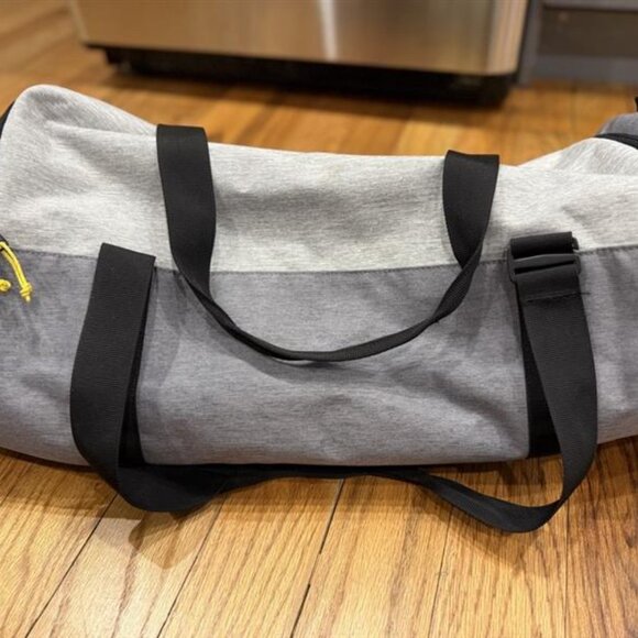 Herschel Supply Company Duffel Bag - Picture 2 of 7